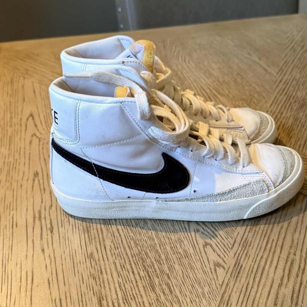 Nike Blazer Mid White High Top Leather Upper Size 6.5 Sneakers